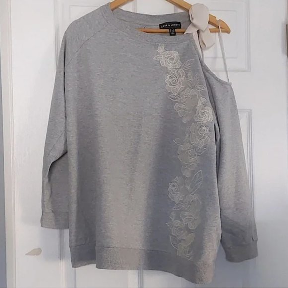 Love & Legend Cold Shoulder Bow tie Cut-out Floral Embroidered Sweatshirt - Picture 2 of 3